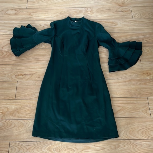 Trina Turk Dresses & Skirts - TRINA TURK! Gorgeous Emerald Green Dress! Size 0!